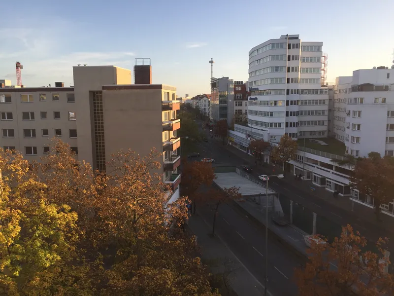 Möbliertes Cityapartment in Bestlage nahe Kudamm mit U- und S-Bahnanschluss - 6. OG mit Fernblick — photo 1